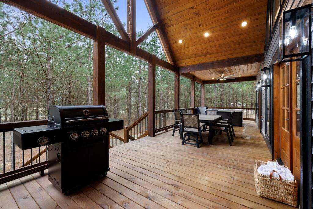 Lone Pine Lodge. Brand New! 2 Bedroom Luxury Cabin. بروكن بو المظهر الخارجي الصورة