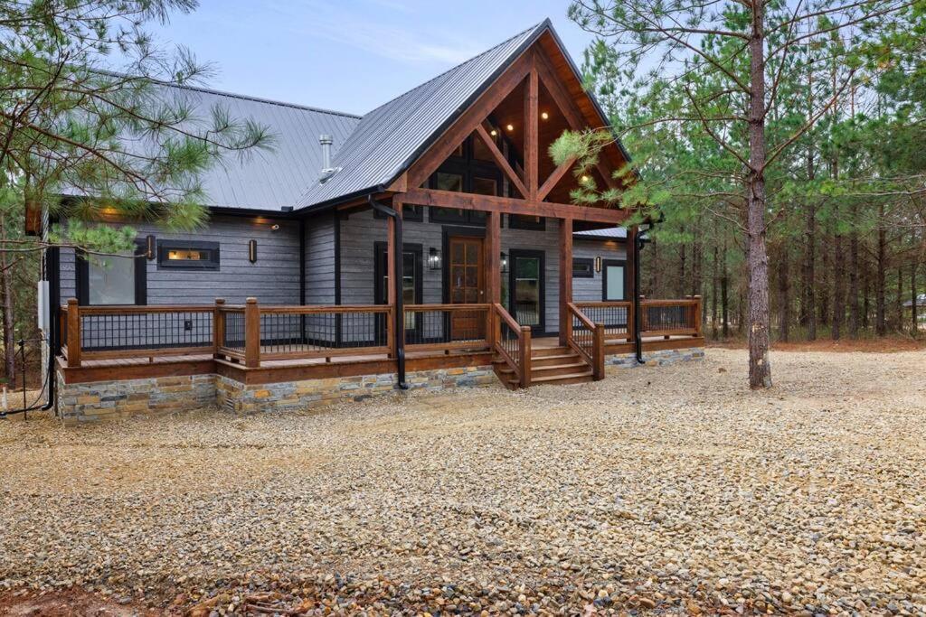 Lone Pine Lodge. Brand New! 2 Bedroom Luxury Cabin. بروكن بو المظهر الخارجي الصورة