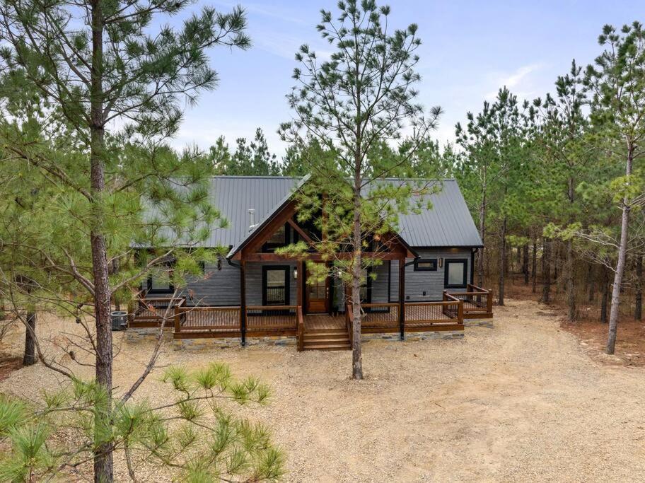 Lone Pine Lodge. Brand New! 2 Bedroom Luxury Cabin. بروكن بو المظهر الخارجي الصورة