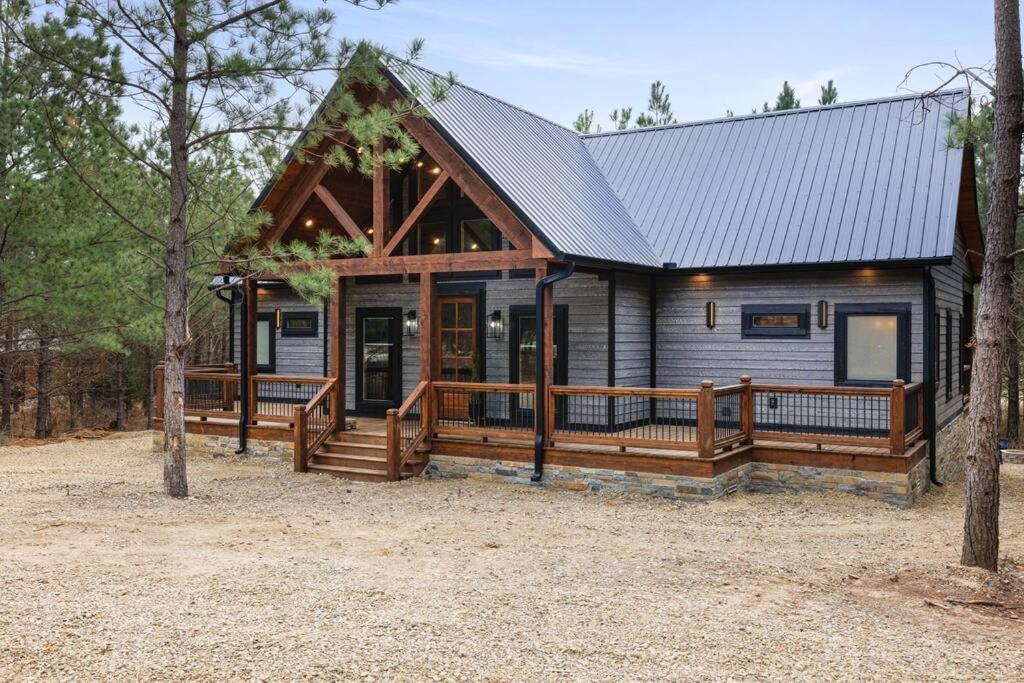 Lone Pine Lodge. Brand New! 2 Bedroom Luxury Cabin. بروكن بو المظهر الخارجي الصورة
